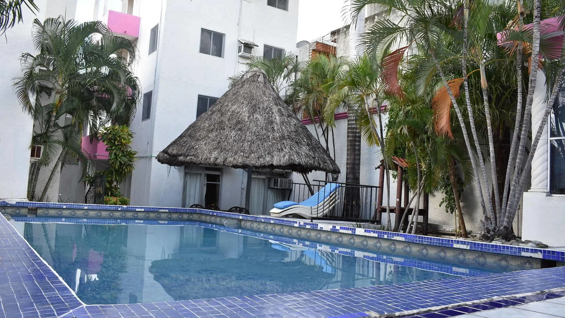 Otel Garden Suites Cancun